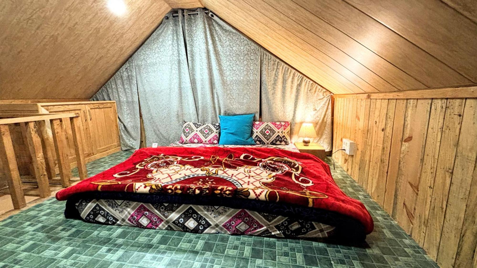 Jumboz Cabin كاسول المظهر الخارجي الصورة